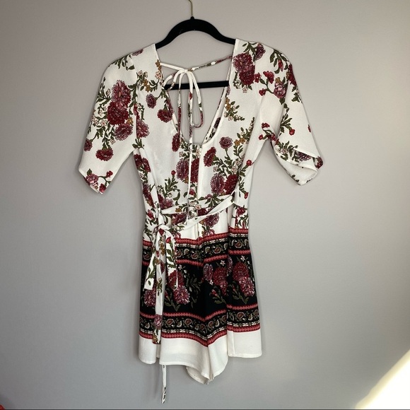 Miami Floral Romper - Picture 2 of 3